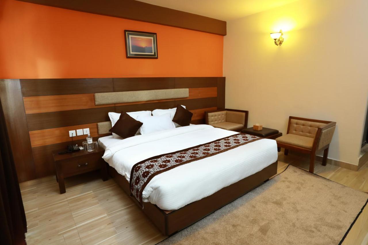 Kumari Star Inn Ποκάρα Εξωτερικό φωτογραφία
