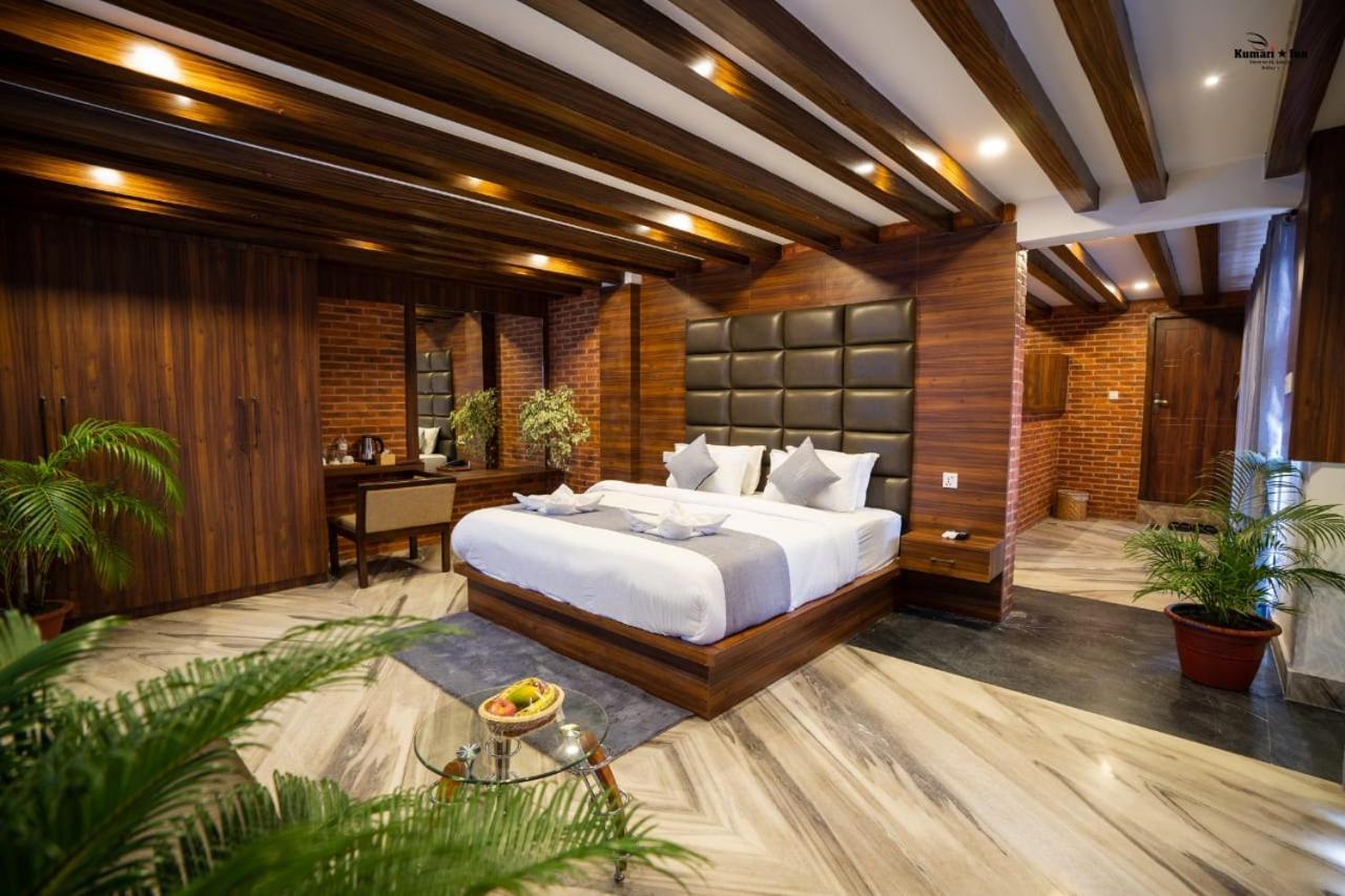 Kumari Star Inn Ποκάρα Εξωτερικό φωτογραφία